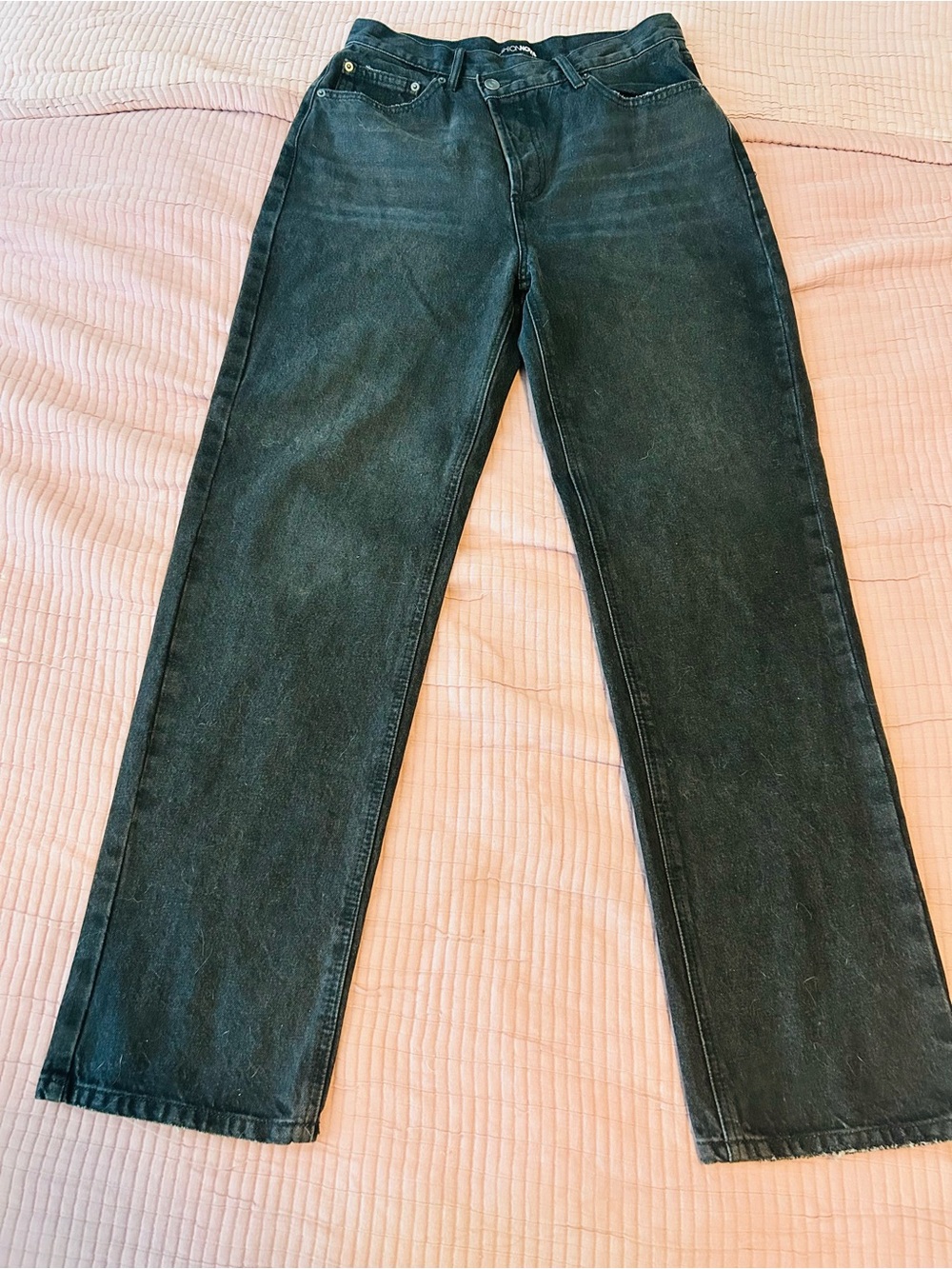 Classic Women's Black Straight-Leg Jeans